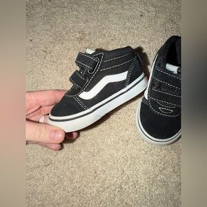 Toddler Vans Ward Mid Sneakers – Black – Size 5